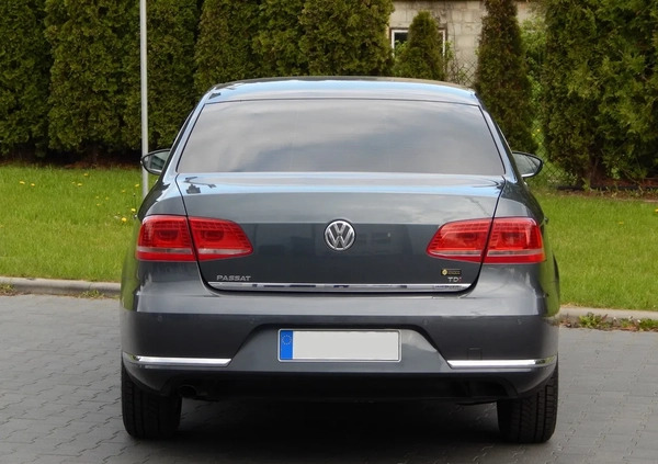 Volkswagen Passat cena 34900 przebieg: 237200, rok produkcji 2013 z Łosice małe 137